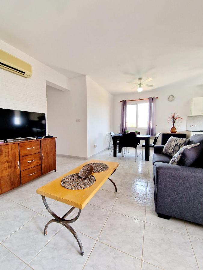 Emma'S Place, 2 Bedroom Apartment With Pool View Pafos Zewnętrze zdjęcie