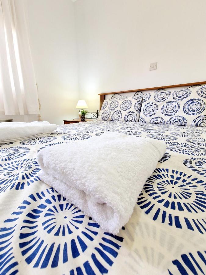 Emma'S Place, 2 Bedroom Apartment With Pool View Pafos Zewnętrze zdjęcie