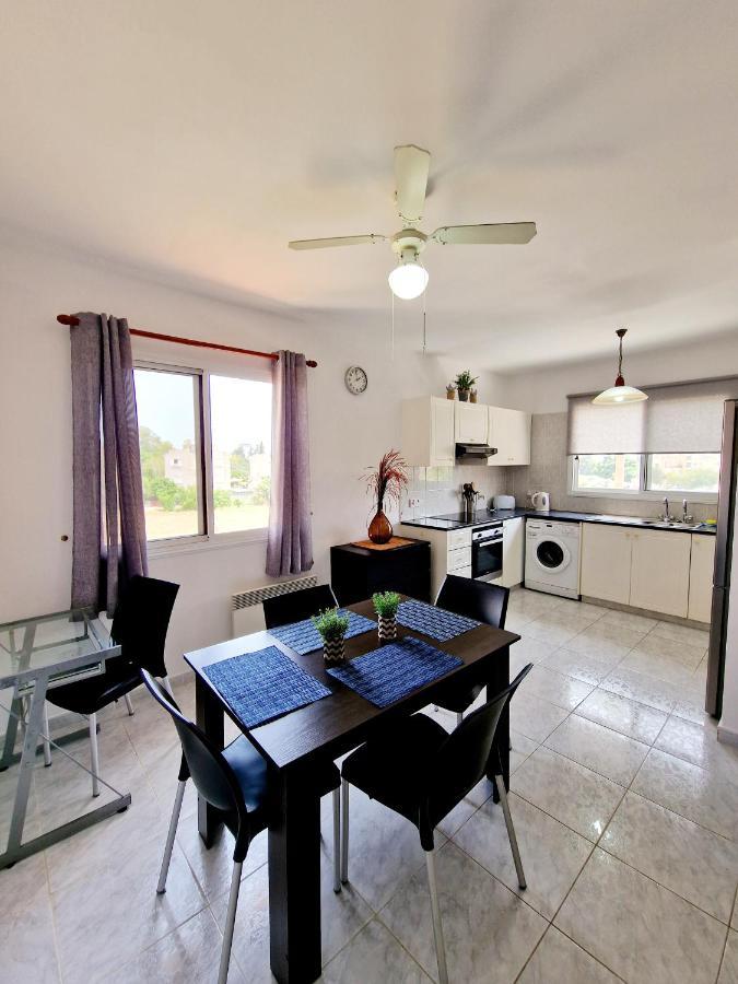 Emma'S Place, 2 Bedroom Apartment With Pool View Pafos Zewnętrze zdjęcie